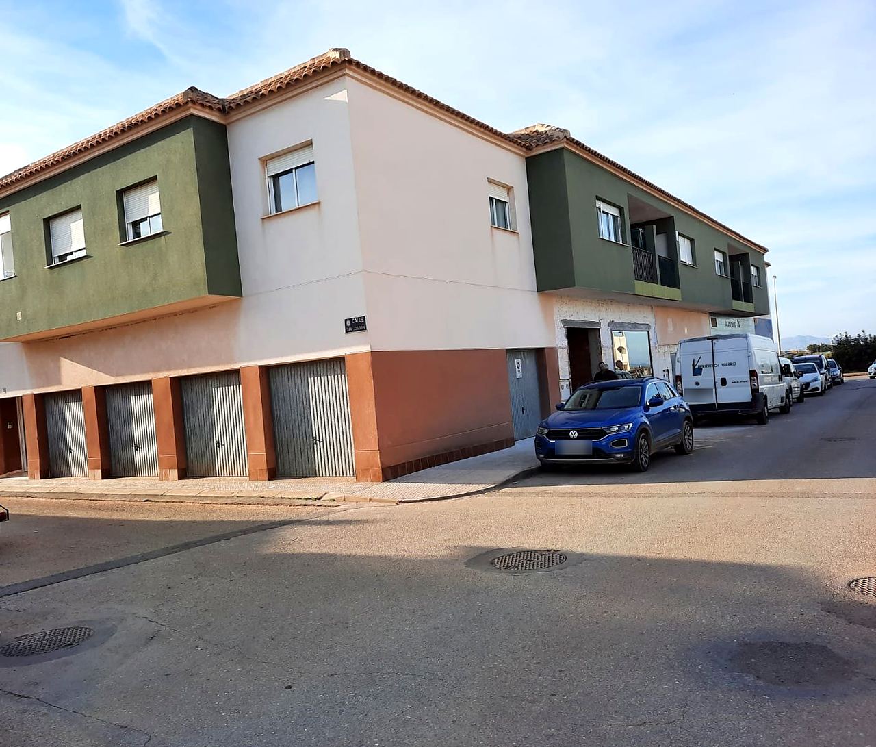 Apartamento com cozinha aberta e garagem – Foto 6