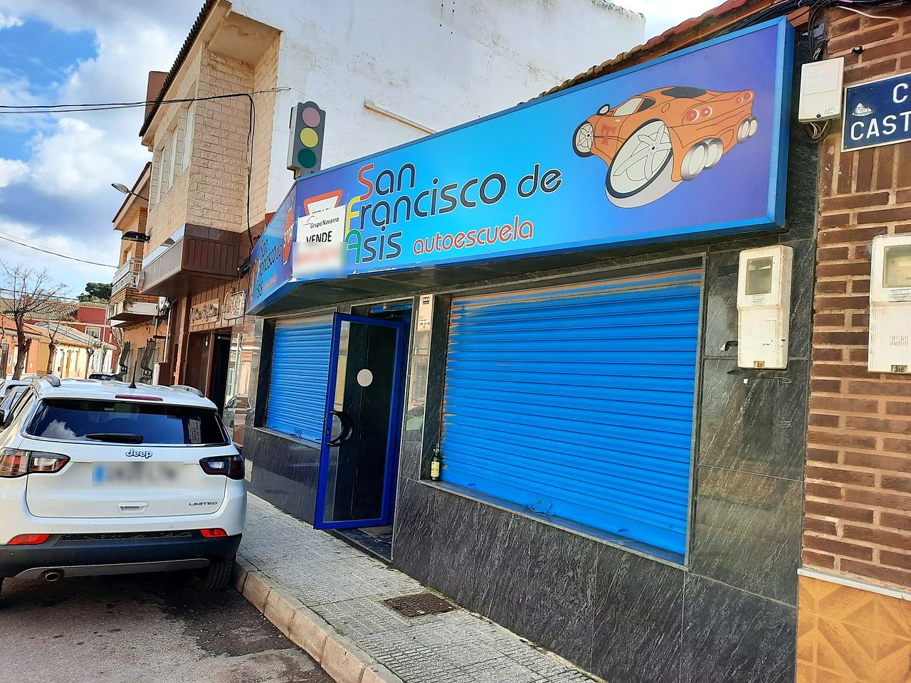 Commercial premises ready for an academy or office