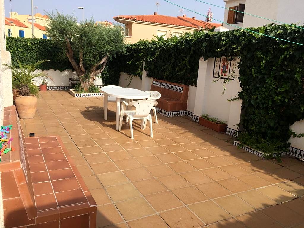 Freistehende Villa mit Pool – Foto 3