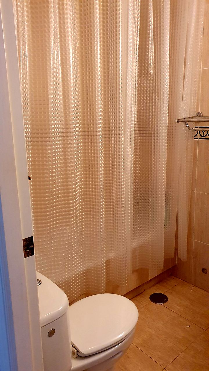Wohnung in einer Wohnanlage mit Pool – Foto 6