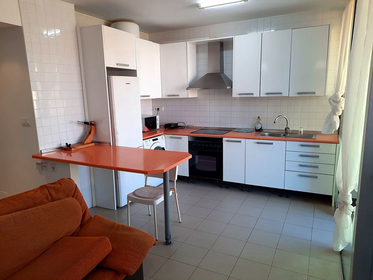 Apartamento no 1.º andar com elevador e garagem – Foto 2